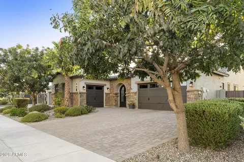 Exterior - 7606 S Penrose Dr, Gilbert, AZ 85298 photo 5 of 26