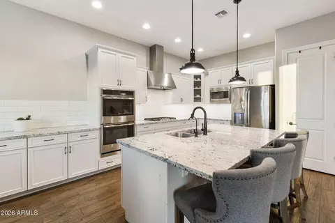 Kitchen - 7606 S Penrose Dr, Gilbert, AZ 85298 photo 2 of 8