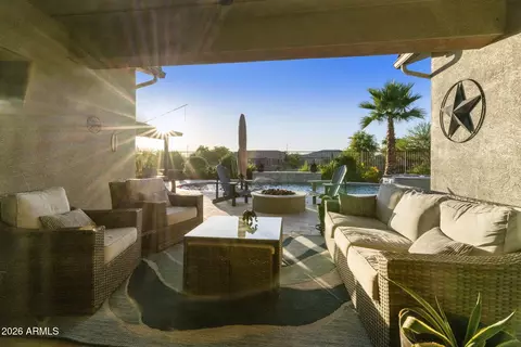 Exterior - 7606 S Penrose Dr, Gilbert, AZ 85298 photo 12 of 26