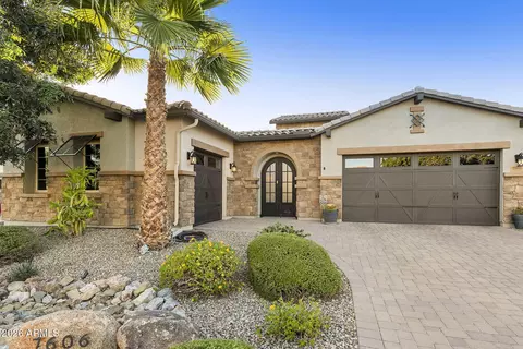 Exterior - 7606 S Penrose Dr, Gilbert, AZ 85298 photo 6 of 26