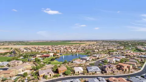 View/Area - 7606 S Penrose Dr, Gilbert, AZ 85298 photo 8 of 11