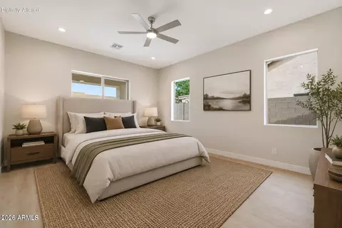 Bedroom - 8006 W Whyman Ave, Phoenix, AZ 85043 photo 1 of 2