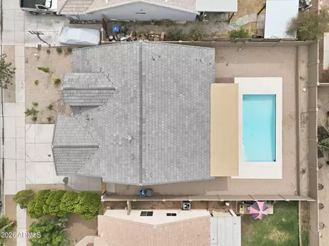 View/Area - 8006 W Whyman Ave, Phoenix, AZ 85043 photo 2 of 7