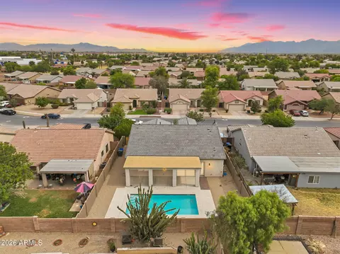 View/Area - 8006 W Whyman Ave, Phoenix, AZ 85043 photo 1 of 7