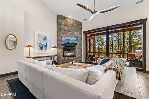 2641 S Bluebird Ct, Flagstaff, AZ 86005