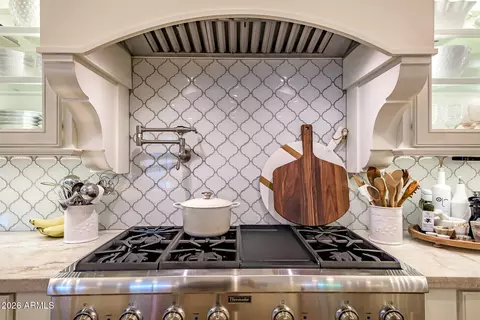 Kitchen - 2354 E Minton St, Mesa, AZ 85213 photo 3 of 7