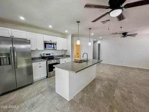 Kitchen - 5408 S 19th Ave, Phoenix, AZ 85041 photo 8 of 9