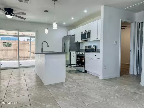 Kitchen - 5408 S 19th Ave, Phoenix, AZ 85041 photo 4 of 9