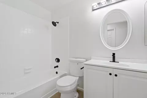 Bath - 6609 S 17th Pl, Phoenix, AZ 85042 photo 2 of 2