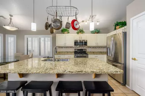 Kitchen - 3136 E Roveen Ave, Phoenix, AZ 85032 photo 2 of 4
