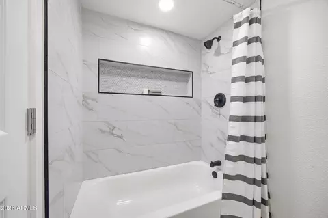 Bath - 857 N Cherry --, Mesa, AZ 85201 photo 3 of 3
