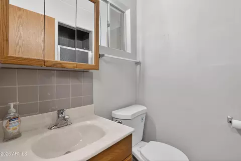 Bath - 5446 E Albany St, Mesa, AZ 85205 photo 3 of 4