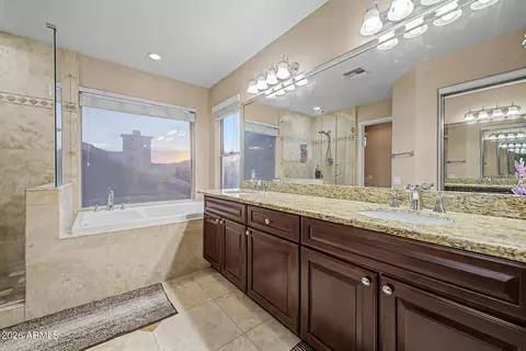 Bath - 4522 E Cathedral Rock Dr, Phoenix, AZ 85044 photo 3 of 5