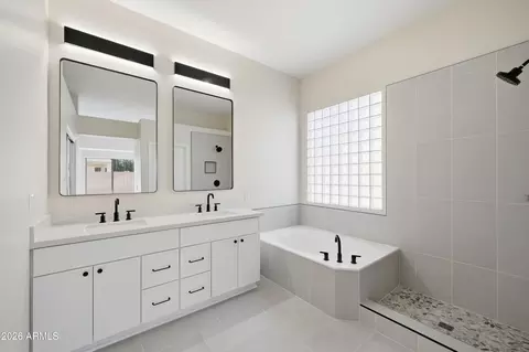 Bath - 269 W Merrill Ave, Gilbert, AZ 85233 photo 1 of 3