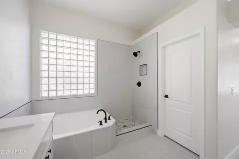 Bath - 269 W Merrill Ave, Gilbert, AZ 85233 photo 2 of 3
