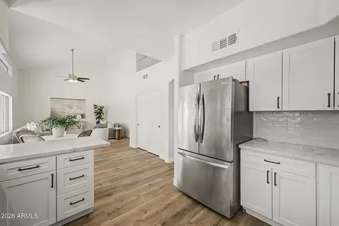 Kitchen - 16652 S 24th Pl, Phoenix, AZ 85048 photo 2 of 4