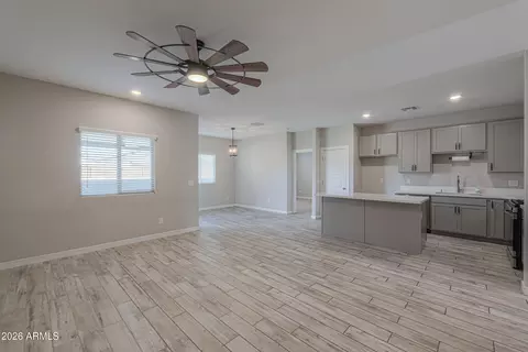 Living - 748 E Ruby Dr, Casa Grande, AZ 85122 photo 4 of 4