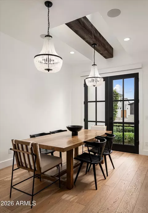 Dining - 4517 N 39th St, Phoenix, AZ 85018 photo 1 of 1