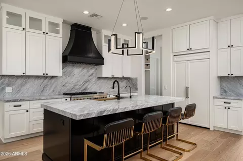 Kitchen - 4517 N 39th St, Phoenix, AZ 85018 photo 1 of 4