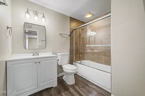 Bath - 1645 W Thunderbird Rd, Phoenix, AZ 85023 photo 1 of 2