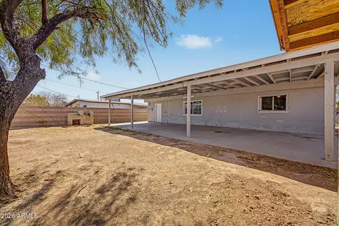 Exterior - 2073 W Chambers St, Phoenix, AZ 85041 photo 6 of 8