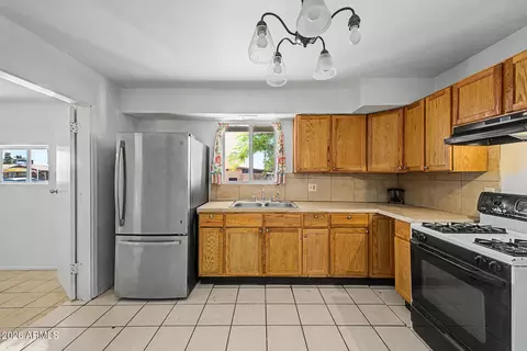 Kitchen - 2073 W Chambers St, Phoenix, AZ 85041 photo 2 of 2