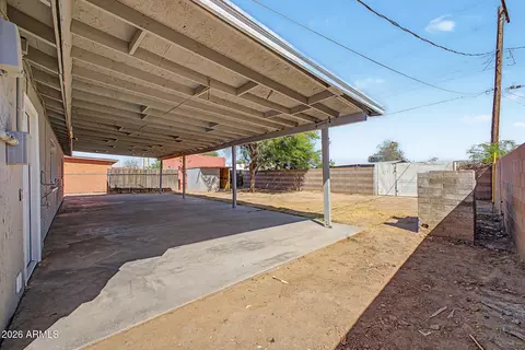 Exterior - 2073 W Chambers St, Phoenix, AZ 85041 photo 2 of 8