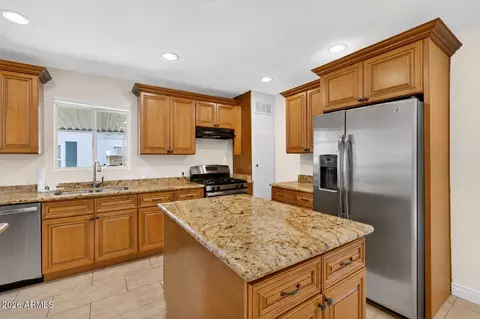 Kitchen - 2726 E Fairmount Ave, Phoenix, AZ 85016 photo 2 of 5