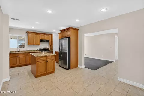 Kitchen - 2726 E Fairmount Ave, Phoenix, AZ 85016 photo 3 of 5