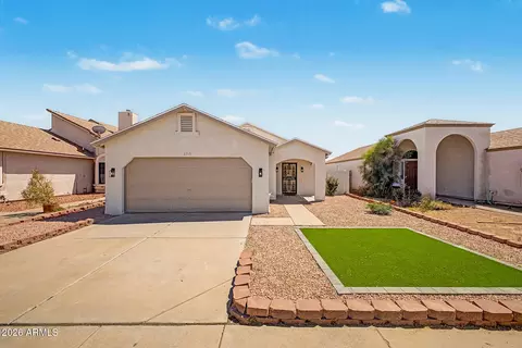 8915 W Vale Dr, Phoenix, AZ 85037