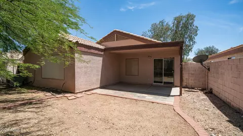 Exterior - 1462 W 19th Ave, Apache Junction, AZ 85120 photo 3 of 4