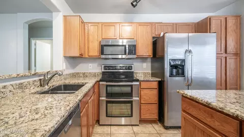 Kitchen - 1462 W 19th Ave, Apache Junction, AZ 85120 photo 1 of 2