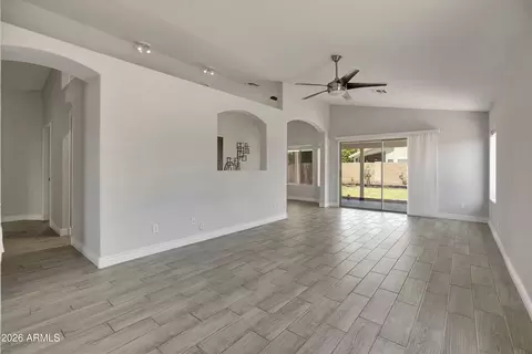 Living - 3126 E Capitan Dreyfus Ave, Phoenix, AZ 85032 photo 2 of 5
