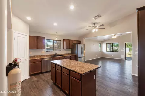 Kitchen - 7007 W Getty Dr, Phoenix, AZ 85043 photo 2 of 2