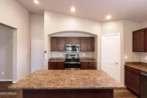 Kitchen - 7007 W Getty Dr, Phoenix, AZ 85043 photo 1 of 2