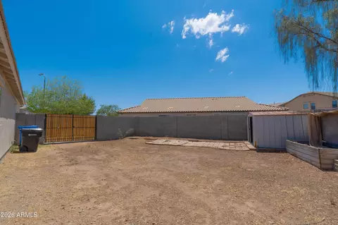 Exterior - 7007 W Getty Dr, Phoenix, AZ 85043 photo 4 of 4
