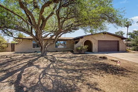 3023 S Carriage Ln, Mesa, AZ 85202