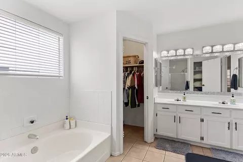 Bath - 9002 W Coronado Rd, Phoenix, AZ 85037 photo 1 of 4