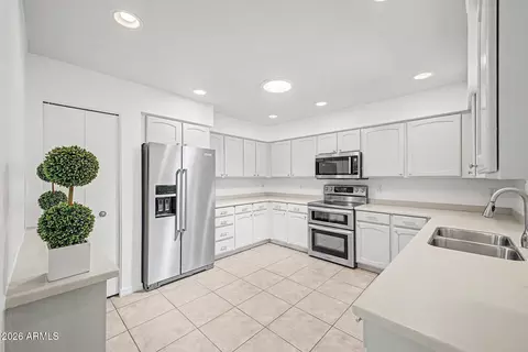 Kitchen - 4303 E Fairmount Ave, Phoenix, AZ 85018 photo 1 of 4