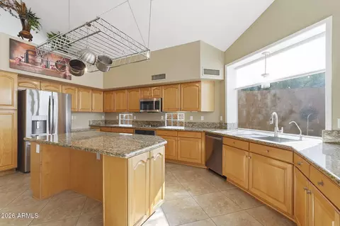 Kitchen - 718 E Mountain Sage Dr, Phoenix, AZ 85048 photo 1 of 1