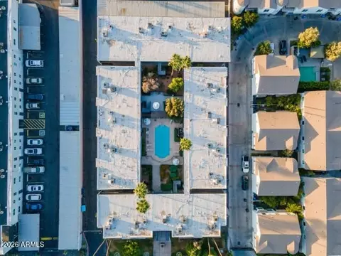 View/Area - 3230 E Pinchot Ave #32, Phoenix, AZ 85018 photo 4 of 9