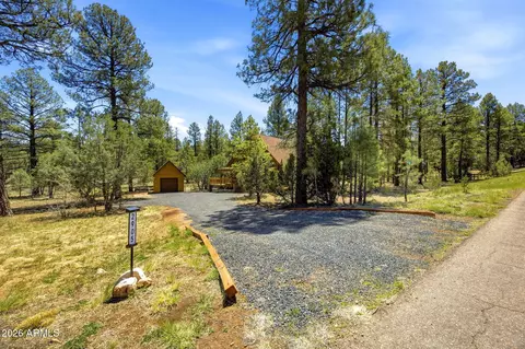Exterior - 2905 Lodgepole Rd, Overgaard, AZ 85933 photo 2 of 7