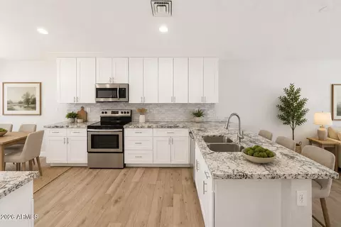 8675 E Belleview Pl, Scottsdale, AZ 85257