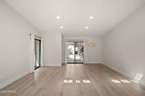 Living - 4322 N 28th Way, Phoenix, AZ 85016 photo 1 of 3