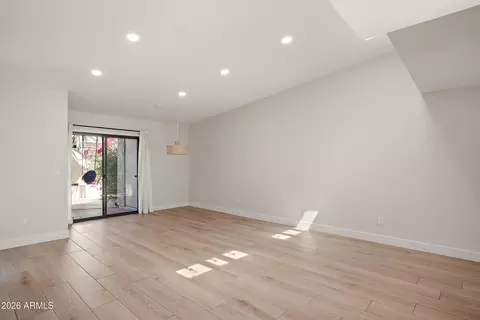 Living - 4322 N 28th Way, Phoenix, AZ 85016 photo 2 of 3