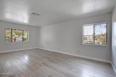 Living - 212 E Mckamey St, Payson, AZ 85541 photo 4 of 5