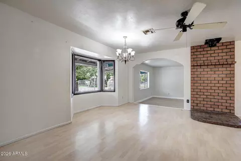 Living - 212 E Mckamey St, Payson, AZ 85541 photo 2 of 5