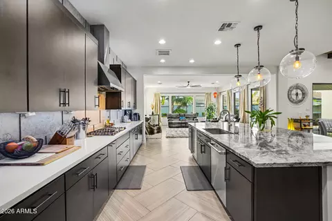 Kitchen - 1682 E Gillcrest Rd, Gilbert, AZ 85298 photo 6 of 7