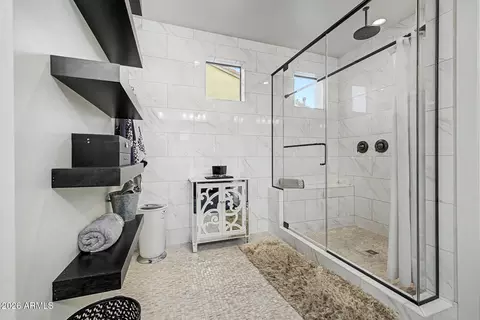 Bath - 1682 E Gillcrest Rd, Gilbert, AZ 85298 photo 2 of 4