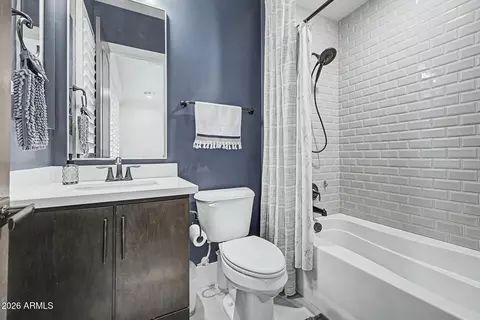 Bath - 1682 E Gillcrest Rd, Gilbert, AZ 85298 photo 4 of 4